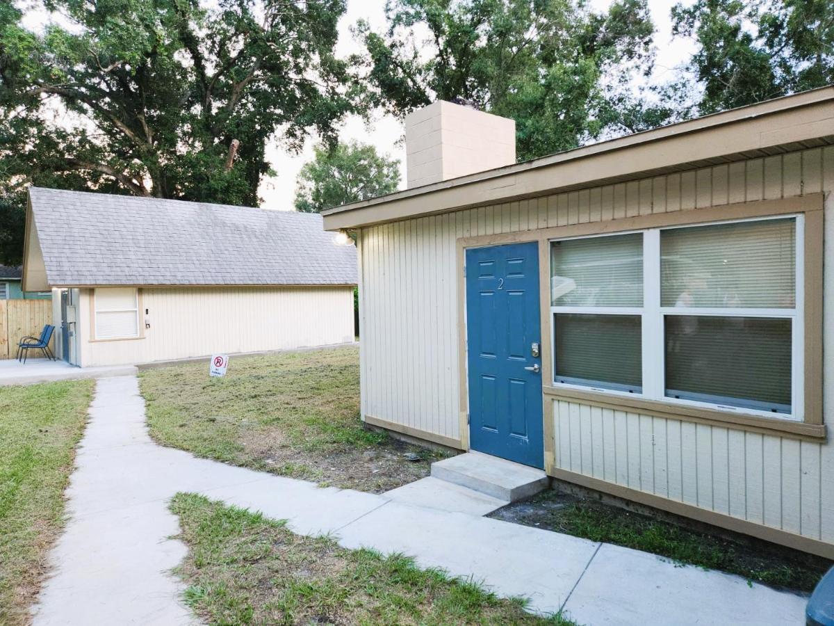 Cheerful Super + 2 Queen + Sofa Bed Minutes From The Airport! Apartment Tampa