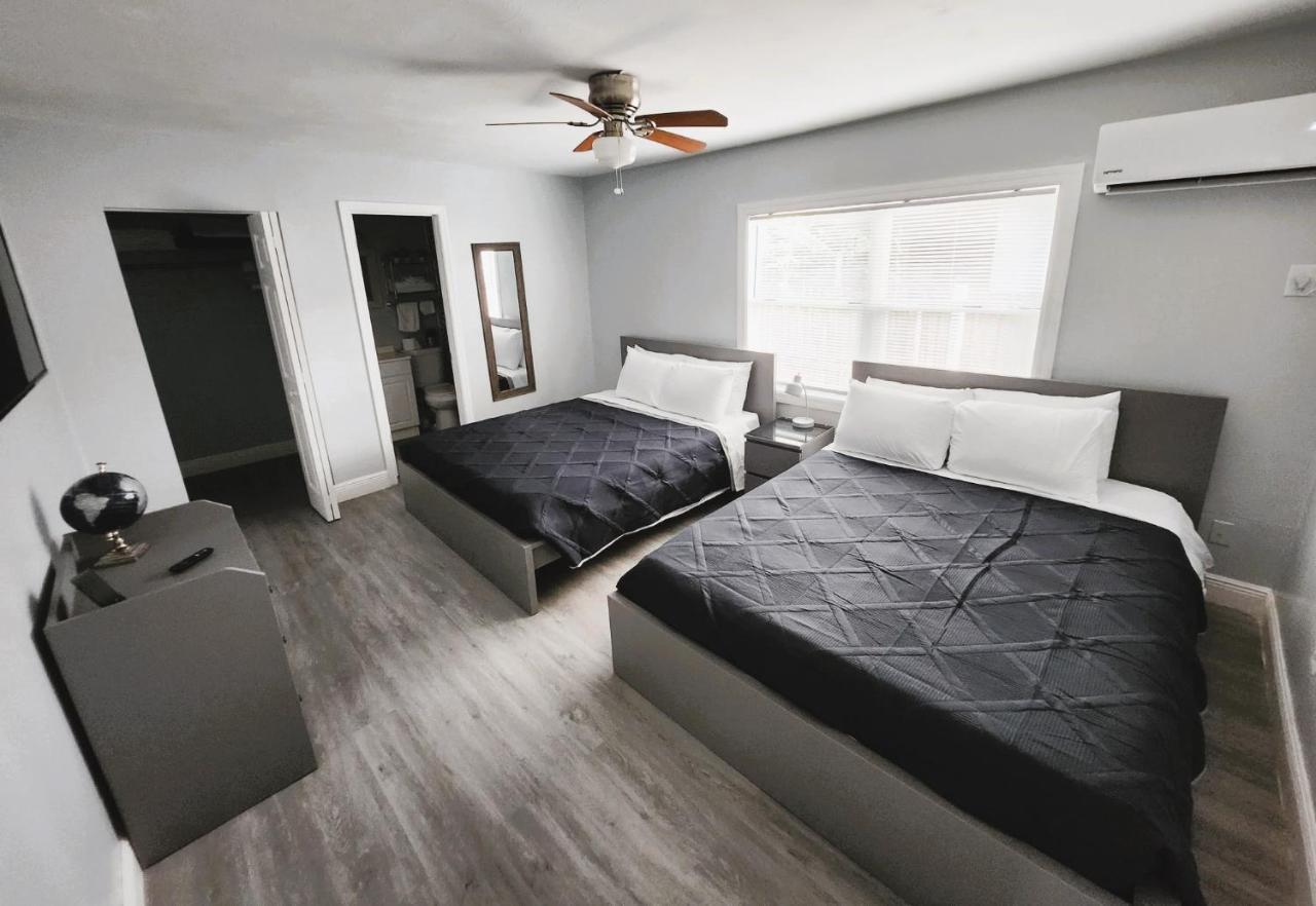 Cheerful Super + 2 Queen + Sofa Bed Minutes From The Airport! Apartment Tampa